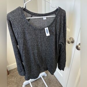 Long Sleeve Shirt / Lightweight Sweater